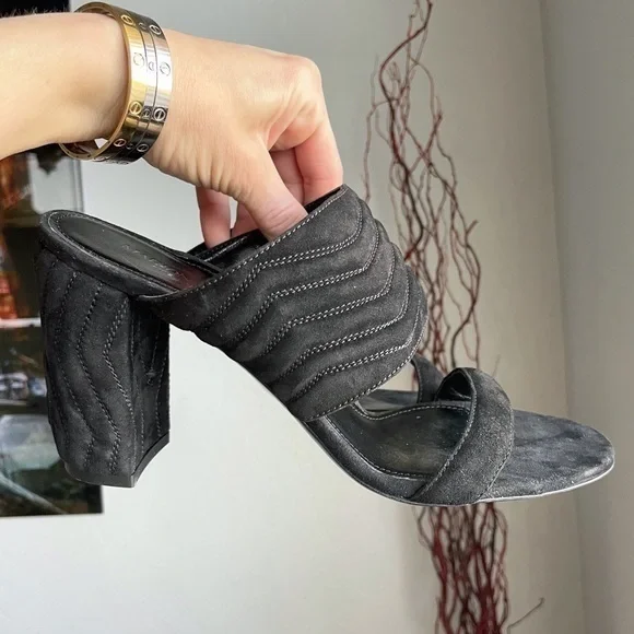 New Marion Parke BLACK Quilted Suede Leather Slide Sandals - Picture 8 of 15